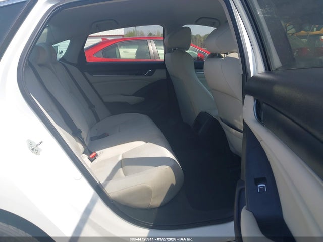 44720911 :رقم المزاد ، 1HGCV1F11JA024938 vin ، 2018 Honda Accord Lx مزاد بيع