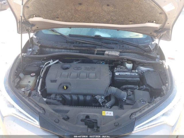 Toyota C-HR XLE 2019 JTNKHMBX3K1036065 Image 10