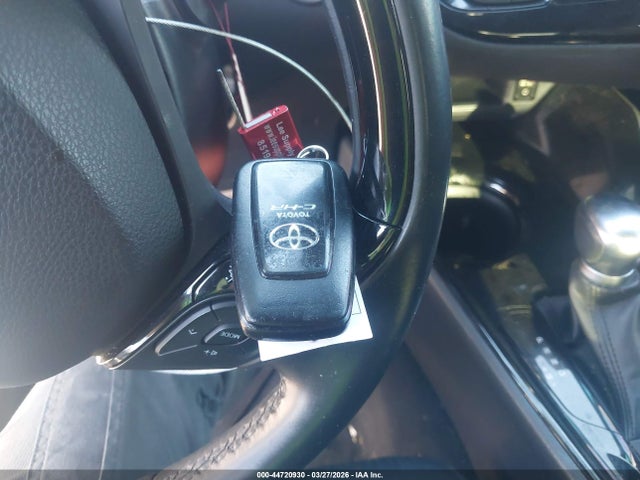 Toyota C-HR XLE 2019 JTNKHMBX3K1036065 Image 11
