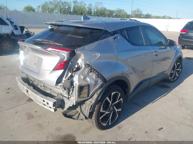Toyota C-HR XLE 2019 JTNKHMBX3K1036065 Image 4