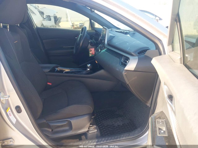 Toyota C-HR XLE 2019 JTNKHMBX3K1036065 Image 5