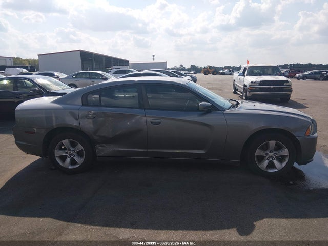 44720939 :رقم المزاد ، 2B3CL3CG4BH577130 vin ، 2011 Dodge Charger مزاد بيع