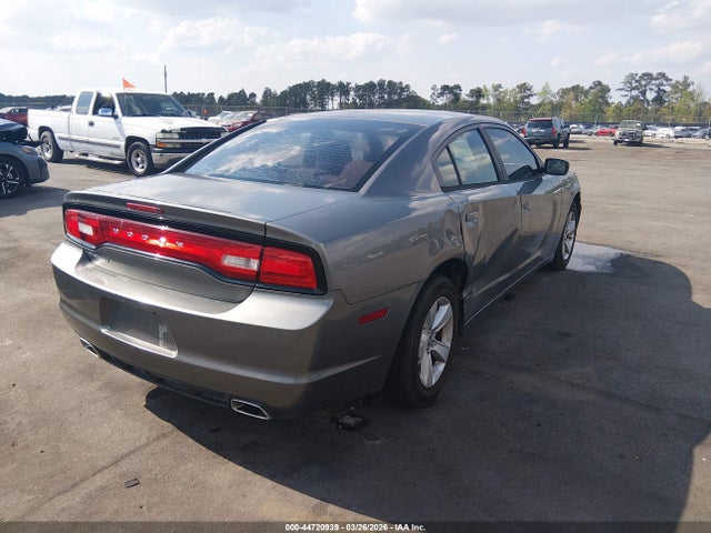 44720939 :رقم المزاد ، 2B3CL3CG4BH577130 vin ، 2011 Dodge Charger مزاد بيع
