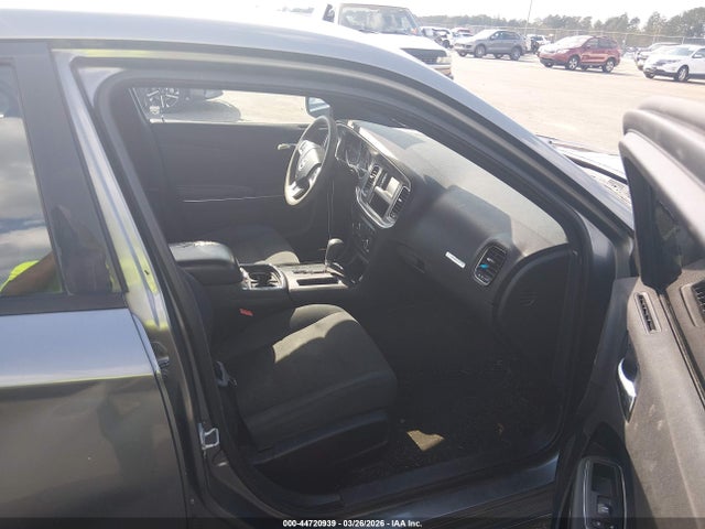 44720939 :رقم المزاد ، 2B3CL3CG4BH577130 vin ، 2011 Dodge Charger مزاد بيع