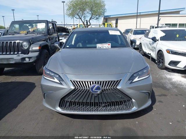 44720987 :رقم المزاد ، 58AEA1C10MU006932 vin ، 2021 Lexus Es 300h Luxury مزاد بيع