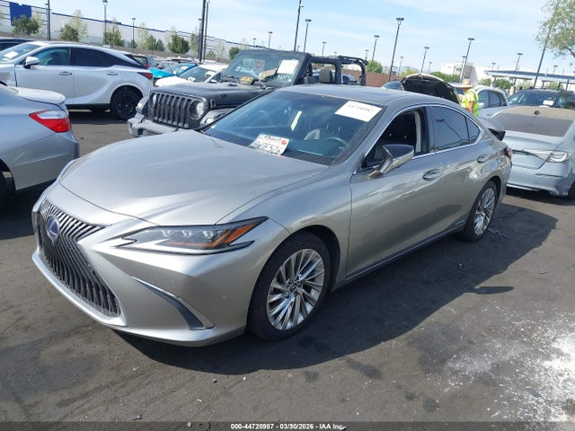44720987 :رقم المزاد ، 58AEA1C10MU006932 vin ، 2021 Lexus Es 300h Luxury مزاد بيع
