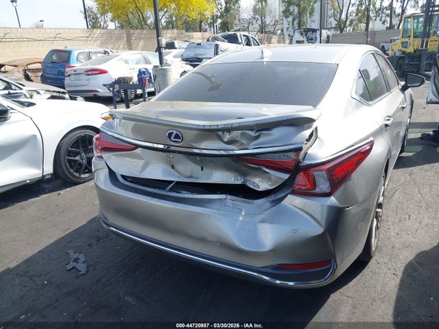 44720987 :رقم المزاد ، 58AEA1C10MU006932 vin ، 2021 Lexus Es 300h Luxury مزاد بيع