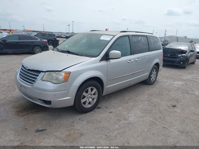 44720998 :رقم المزاد ، 2A4RR5D11AR347352 vin ، 2010 Chrysler Town & Country Touring مزاد بيع