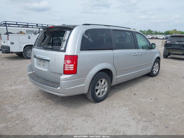 44720998 :رقم المزاد ، 2A4RR5D11AR347352 vin ، 2010 Chrysler Town & Country Touring مزاد بيع