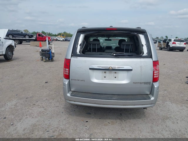 44720998 :رقم المزاد ، 2A4RR5D11AR347352 vin ، 2010 Chrysler Town & Country Touring مزاد بيع