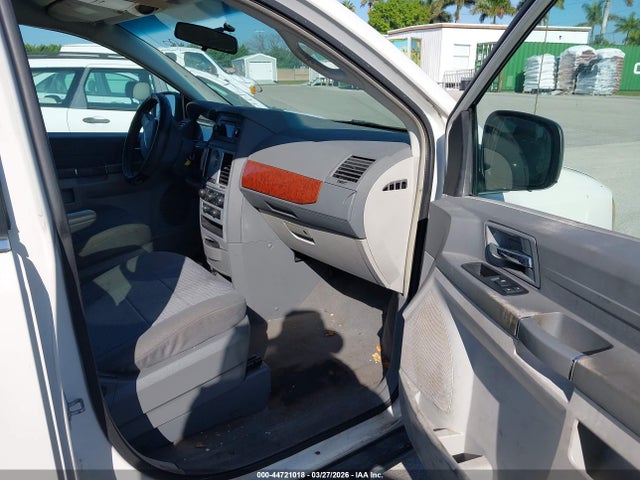 Продаж на аукціоні авто 2009 Chrysler Town & Country Lx, vin: 2A8HR44E89R508069, номер лоту: 44721018