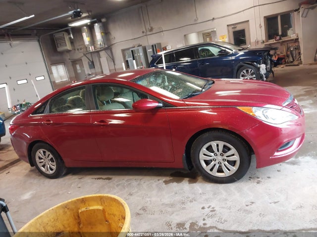 44721051 :رقم المزاد ، 5NPEB4AC3DH519858 vin ، 2013 Hyundai Sonata Gls مزاد بيع