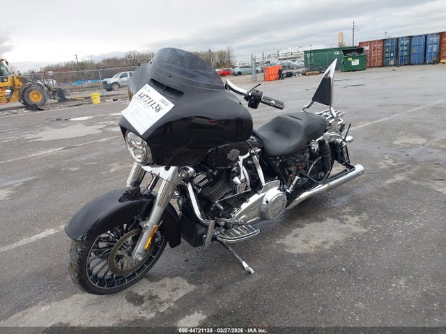 Harley-Davidson FLHXS 2021 1HD1KRP15MB667933 Image 2