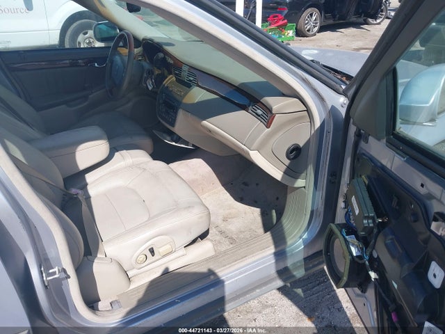 44721143 :رقم المزاد ، 1G6KE54Y54U242260 vin ، 2004 Cadillac Deville Dhs مزاد بيع