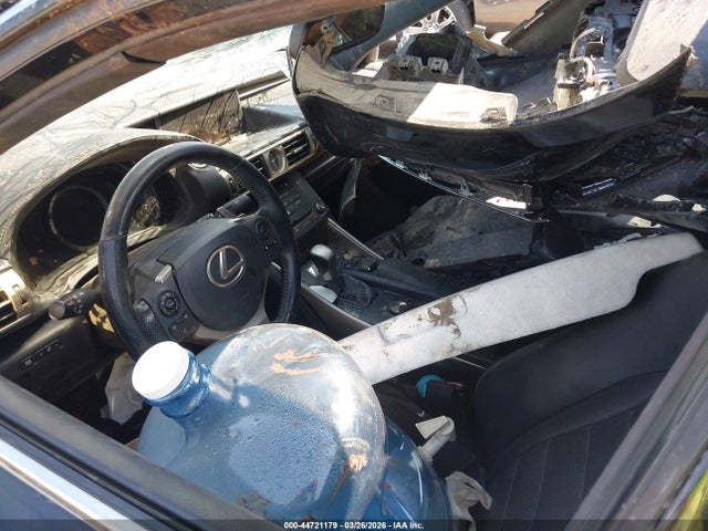 2016 LEXUS IS 200T JTHBA1D25G5018965 Photo 4