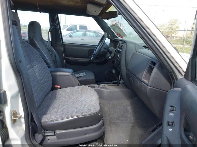 44721189 :رقم المزاد ، 1J4FF28S51L522367 vin ، 2001 Jeep Cherokee Se مزاد بيع
