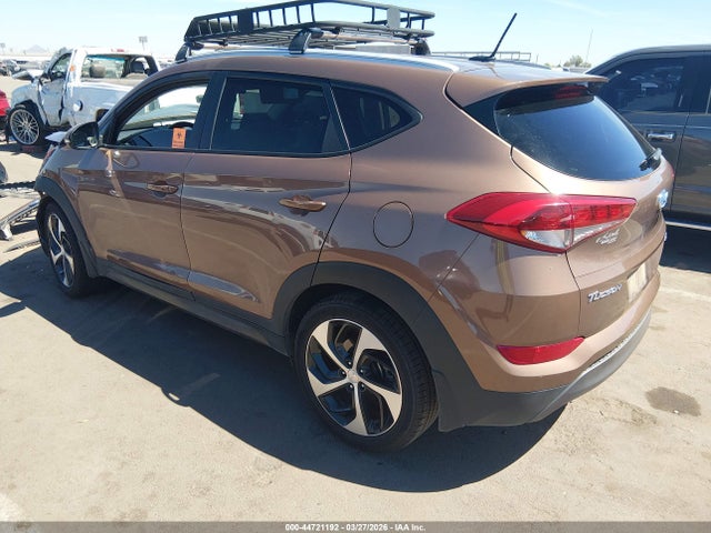 2016 HYUNDAI TUCSON KM8J3CA25GU073957 Photo 2