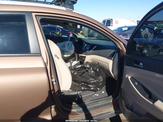 2016 HYUNDAI TUCSON KM8J3CA25GU073957 Photo 4