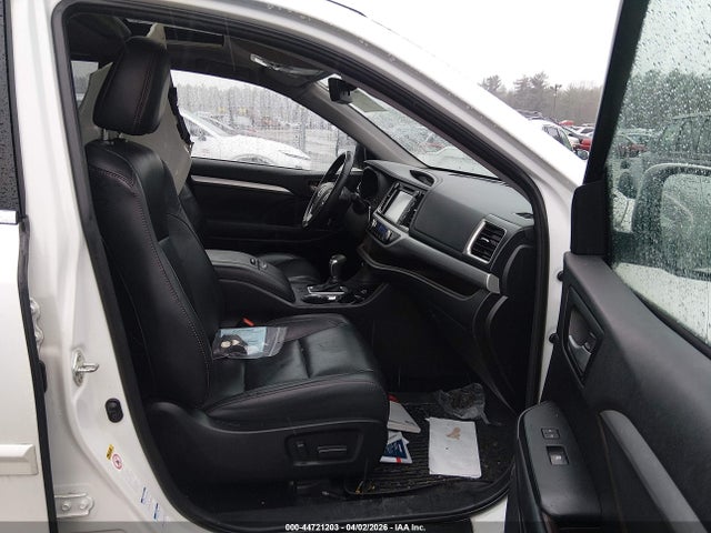 5TDJZRFH1KS565692 Toyota Highlander Xle