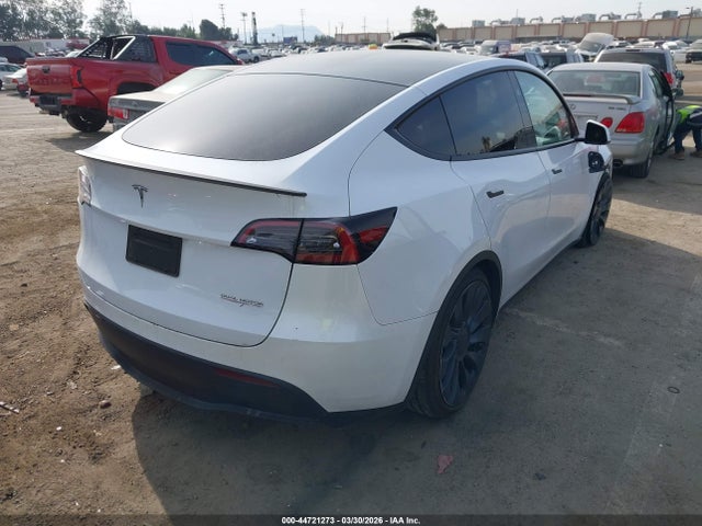 2024 Tesla Model Y Performance Dual Motor All-wheel Drive მანქანა იყიდება აუქციონზე, vin: 7SAYGDEF9RF061075, აუქციონის ნომერი: 44721273