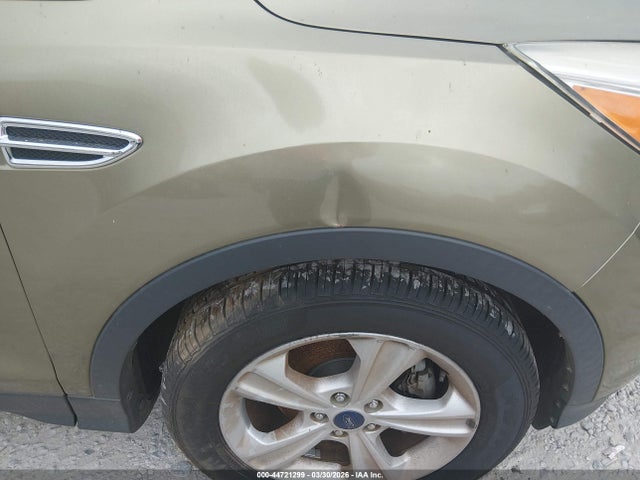 1FMCU0GX9EUA39783 Ford ESCAPE SE