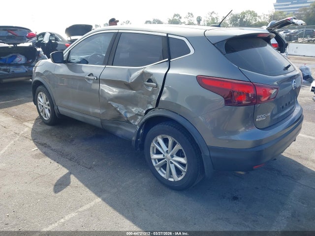 JN1BJ1CR6JW261804 Nissan Rogue Sport S