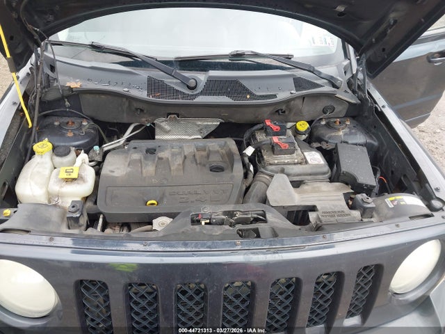 44721313 :رقم المزاد ، 1C4NJRFB3ED521343 vin ، 2014 Jeep Patriot Latitude مزاد بيع