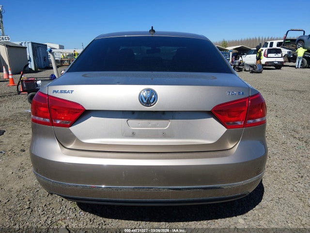 44721327 :رقم المزاد ، 1VWBV7A30FC094249 vin ، 2015 Volkswagen Passat 2.0l Tdi Se مزاد بيع