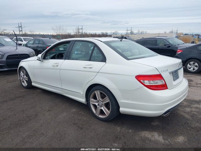 2010 Mercedes-benz C 300 Luxury 4matic/sport 4matic მანქანა იყიდება აუქციონზე, vin: WDDGF8BB5AR131499, აუქციონის ნომერი: 44721331