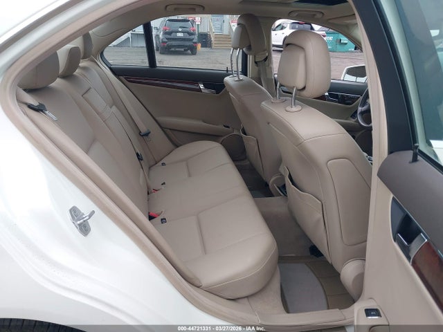 2010 Mercedes-benz C 300 Luxury 4matic/sport 4matic მანქანა იყიდება აუქციონზე, vin: WDDGF8BB5AR131499, აუქციონის ნომერი: 44721331