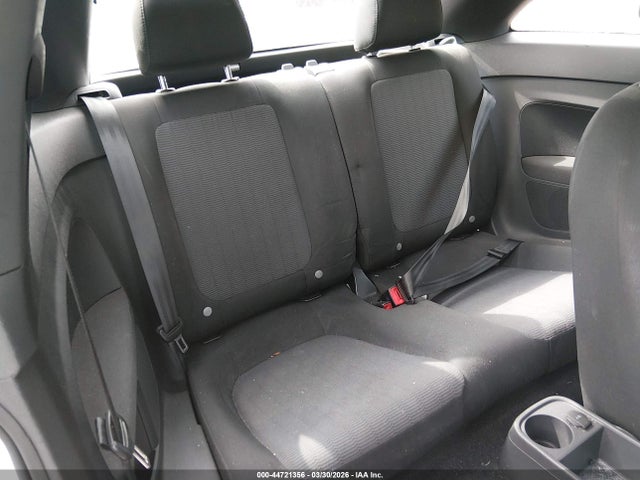 44721356 :رقم المزاد ، 3VWFP7AT5CM616511 vin ، 2012 Volkswagen Beetle Entry مزاد بيع