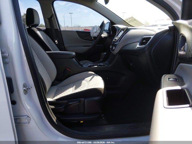 3GNAXHEV8KS526866 Chevrolet EQUINOX LS