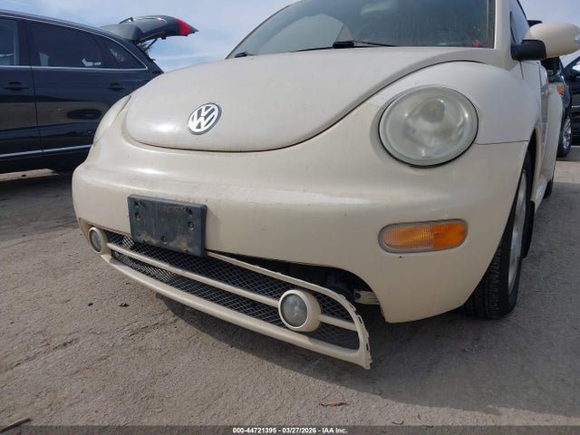 44721395 :رقم المزاد ، 3VWCK21Y03M332283 vin ، 2003 Volkswagen New Beetle Gls مزاد بيع
