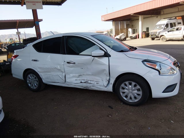 Auction sale of the 2018 Nissan Versa 1.6 Sv, vin: 3N1CN7AP0JL808200, lot number: 44721401