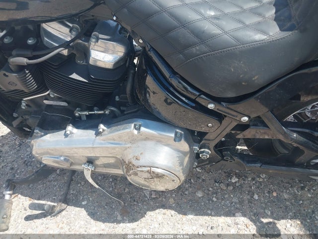 Продажа на аукционе авто 2020 Harley-davidson Fxst, vin: 1HD1BVJ1XLB072981, номер лота: 44721425
