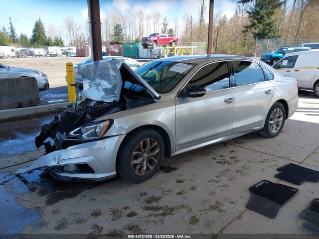 2016 VOLKSWAGEN PASSAT 1VWAT7A32GC028448 Photo 1