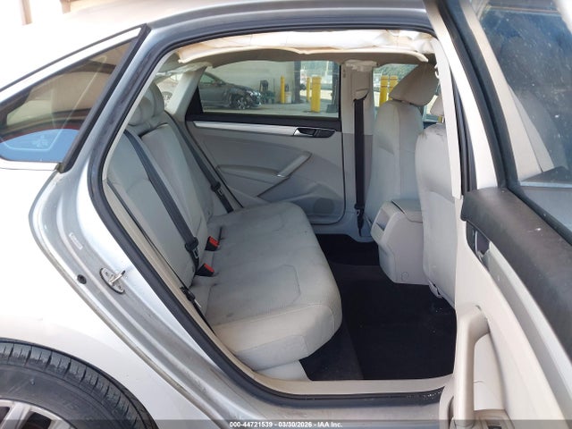 2016 VOLKSWAGEN PASSAT 1VWAT7A32GC028448 Photo 7