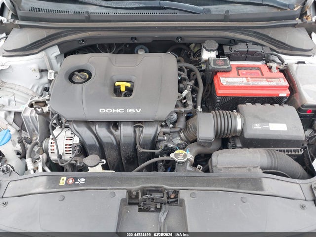 5NPD84LF3JH391912 Hyundai ELANTRA SEL