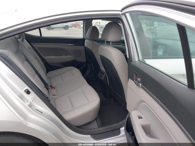 5NPD84LF3JH391912 Hyundai ELANTRA SEL
