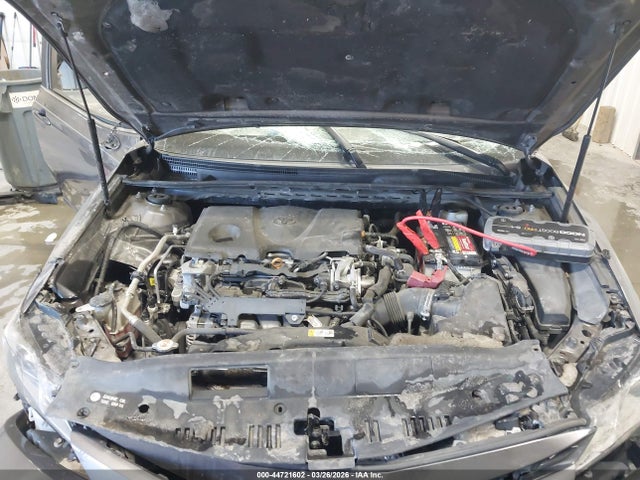 44721602 :رقم المزاد ، 4T1C11AK1LU908675 vin ، 2020 Toyota Camry Le مزاد بيع