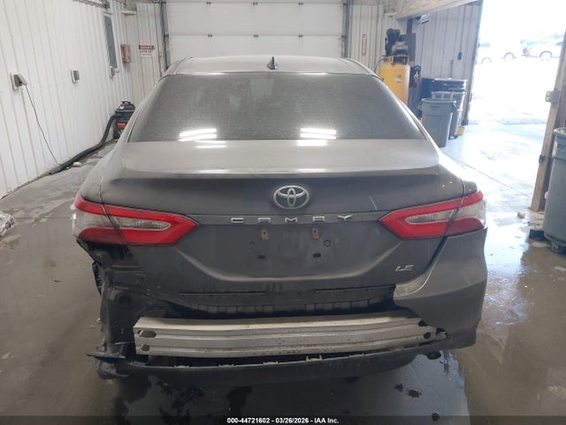 44721602 :رقم المزاد ، 4T1C11AK1LU908675 vin ، 2020 Toyota Camry Le مزاد بيع