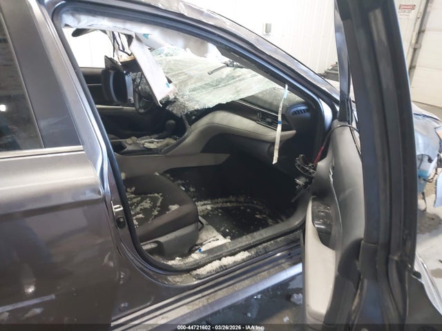 44721602 :رقم المزاد ، 4T1C11AK1LU908675 vin ، 2020 Toyota Camry Le مزاد بيع