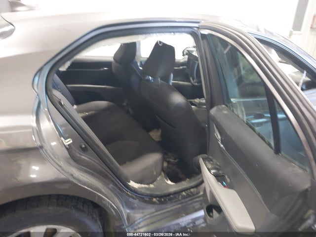 44721602 :رقم المزاد ، 4T1C11AK1LU908675 vin ، 2020 Toyota Camry Le مزاد بيع