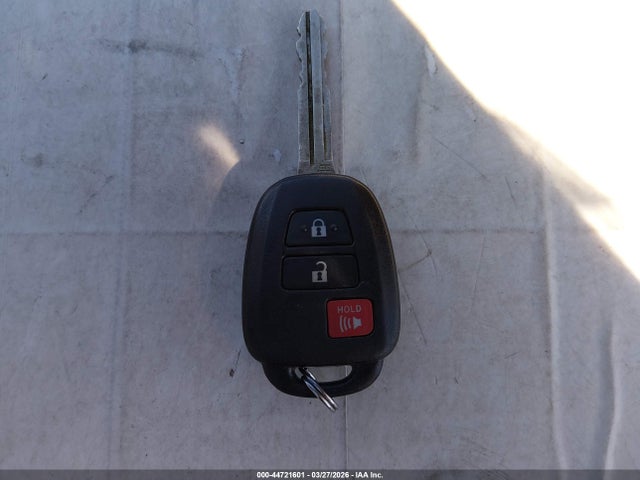 Toyota RAV4 LE 2014 JTMBFREV8ED047289 Image 11