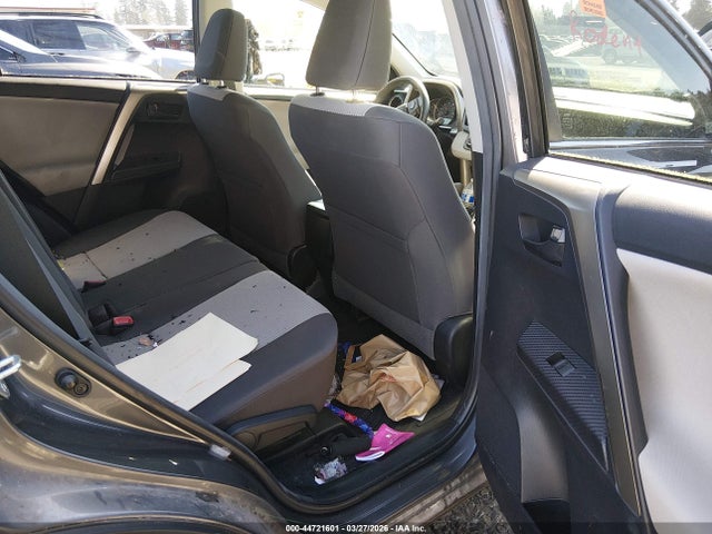 Toyota RAV4 LE 2014 JTMBFREV8ED047289 Image 18