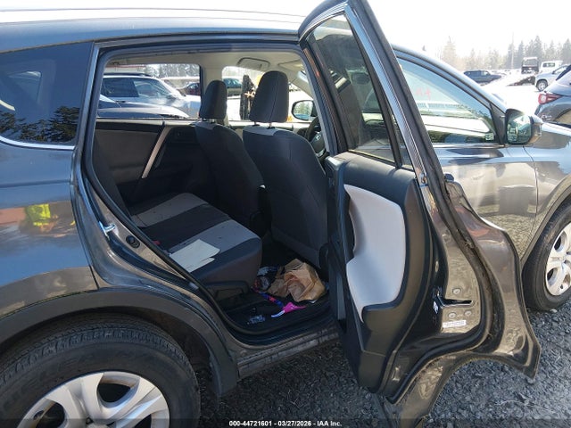 Toyota RAV4 LE 2014 JTMBFREV8ED047289 Image 8