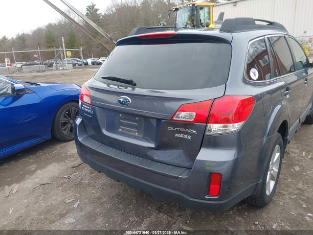 Продаж на аукціоні авто 2014 Subaru Outback 2.5i Premium, vin: 4S4BRBCC0E3238156, номер лоту: 44721640