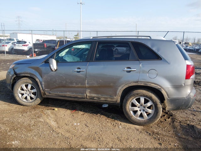 44721652 :رقم المزاد ، 5XYKTCA17BG009834 vin ، 2011 Kia Sorento Lx مزاد بيع