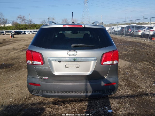 44721652 :رقم المزاد ، 5XYKTCA17BG009834 vin ، 2011 Kia Sorento Lx مزاد بيع