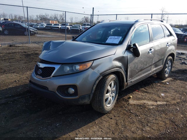44721652 :رقم المزاد ، 5XYKTCA17BG009834 vin ، 2011 Kia Sorento Lx مزاد بيع